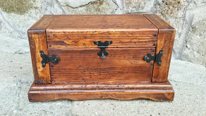 Hidden compartment jewelry box | Secret Stashing